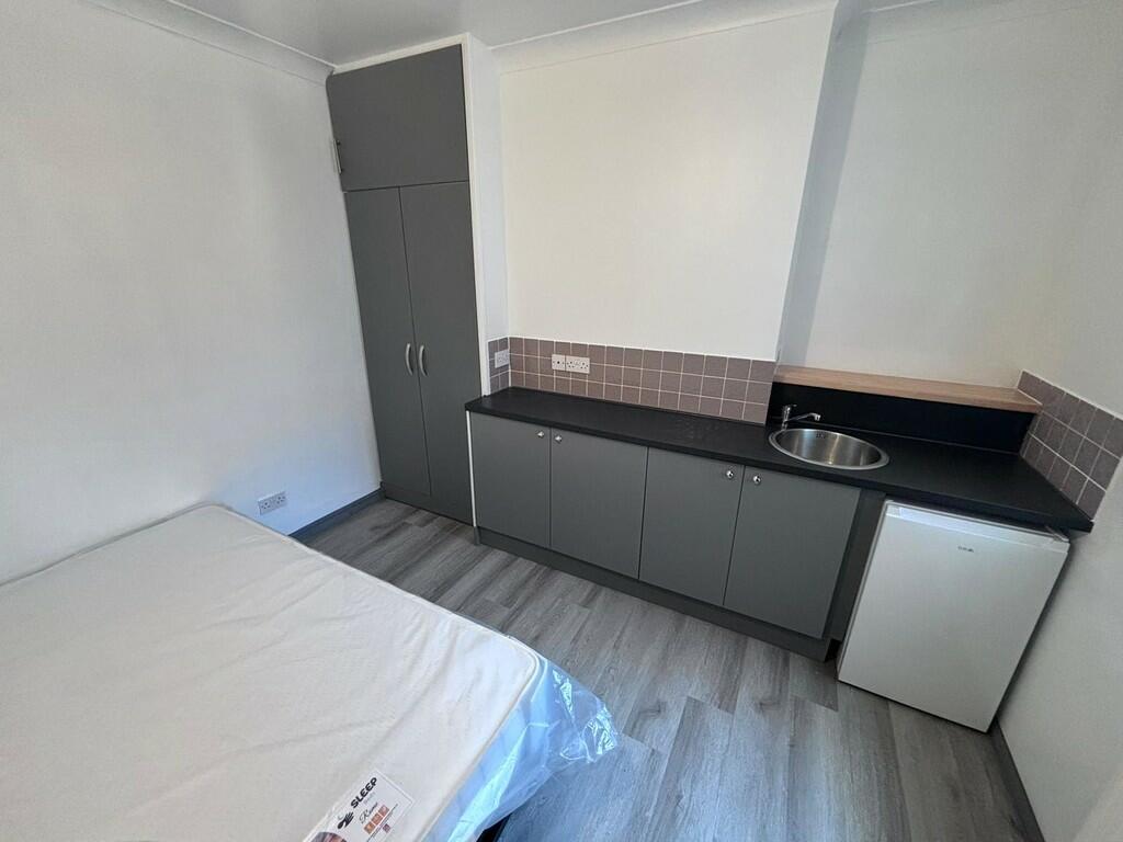 Additional property image - Everton Road, Yeovil