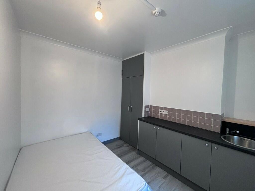 Additional property image - Everton Road, Yeovil