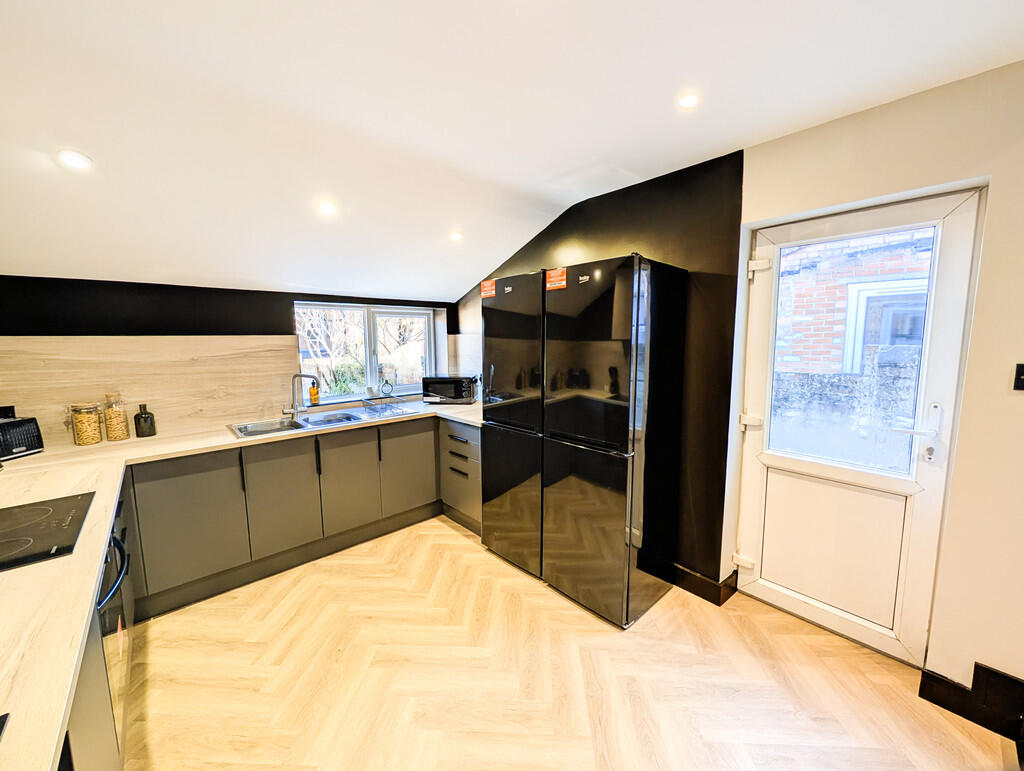 Additional image 10 of The Avenue, Yeovil