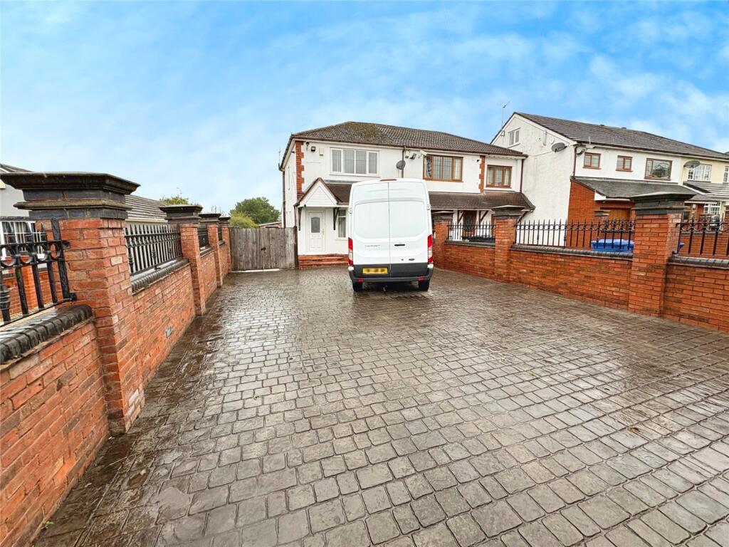 Main image of property: Cannock Road, Westcroft, Wolverhampton, Staffordshire, WV10