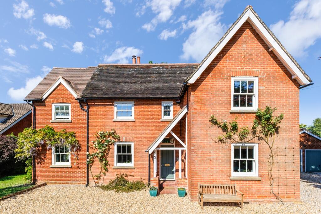 Main image of property: Golding Lane Horsham RH13