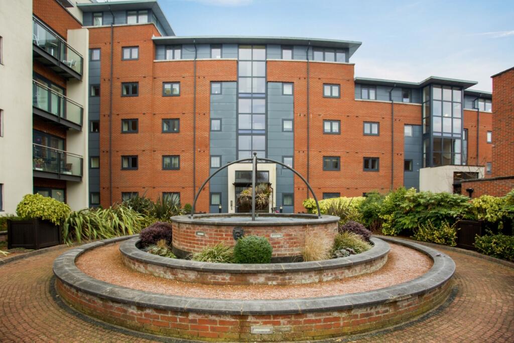 Main image of property: Kings Gate Horsham RH12