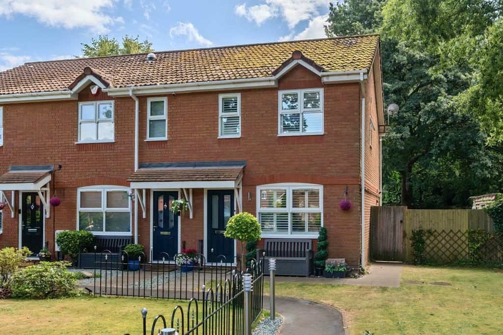 2 bedroom terraced house for sale in Warfield, Berkshire, RG42