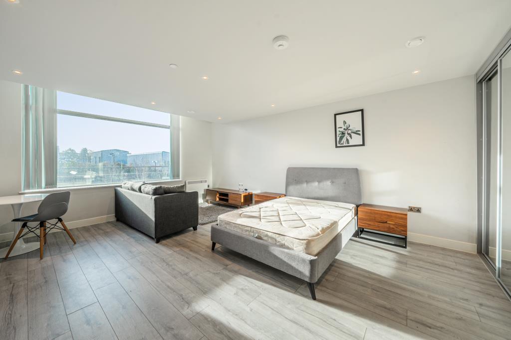 Main image of property: Wokingham Road, Bracknell, RG42