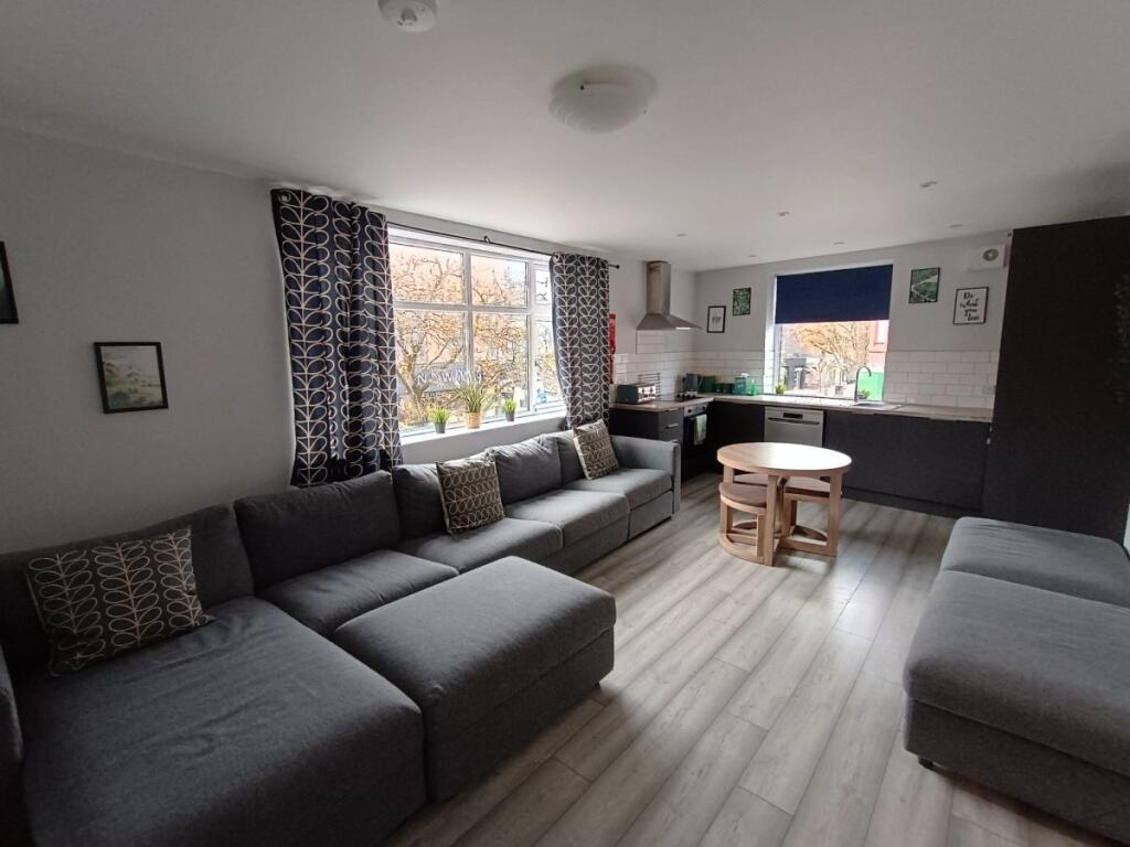 Main image of property: 2A Claremont Road,