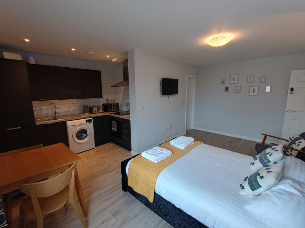 Main image of property: 2a Claremont Road, Sale