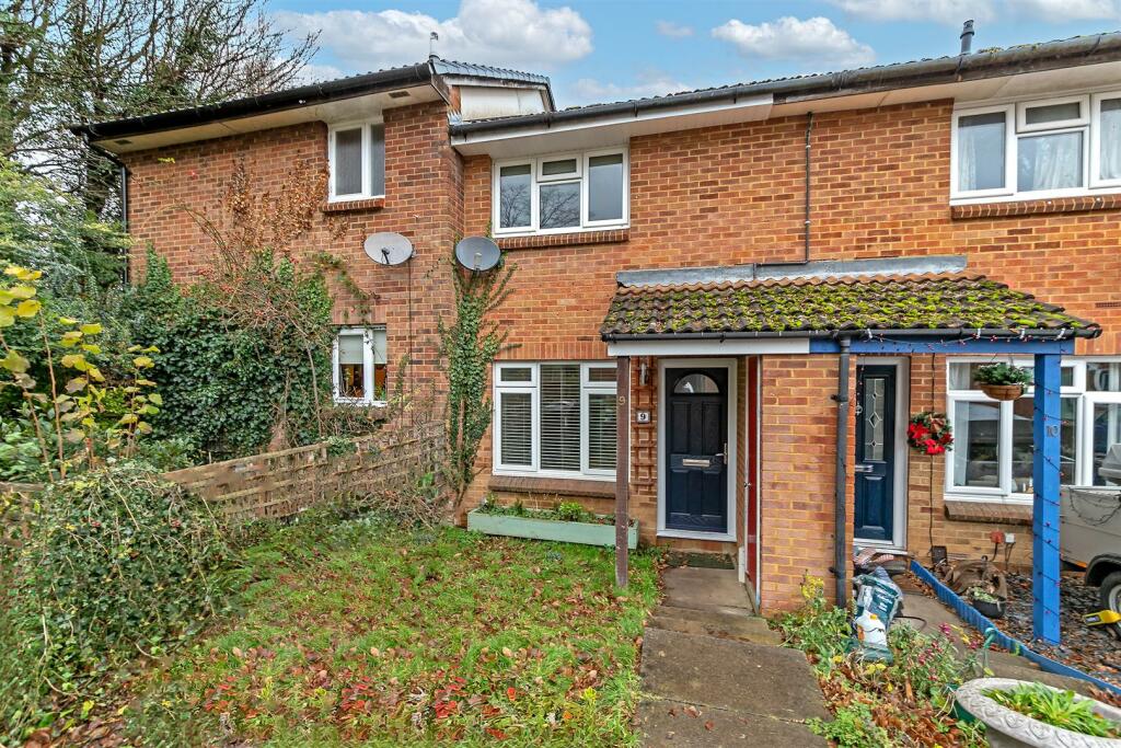 2 bedroom terraced house for sale in The Leys, St. Albans, AL4
