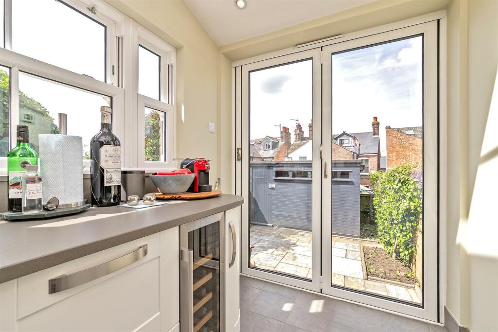 Additional property image - West View Road, St Albans