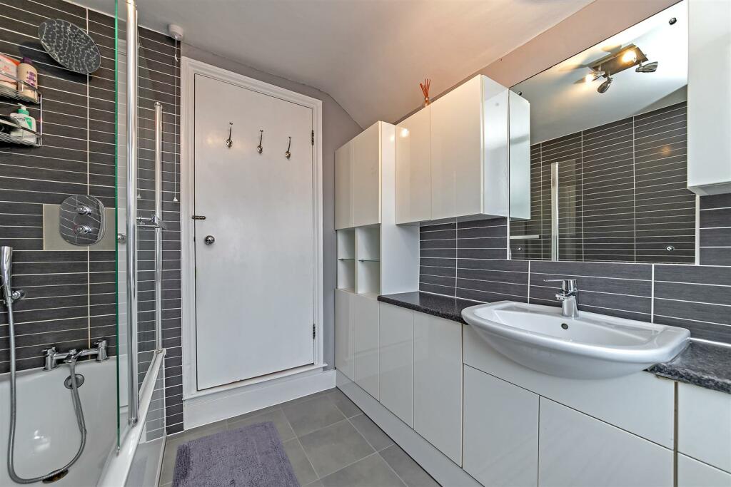 Additional property image - West View Road, St Albans