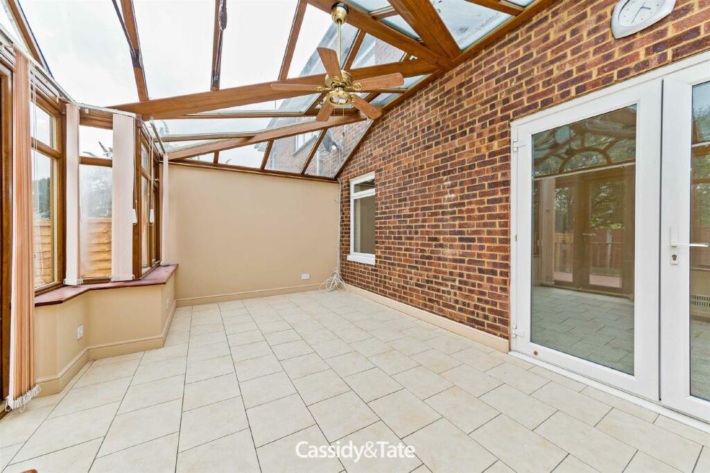 Additional property image - Stanton Close, Jersey Farm, St Albans