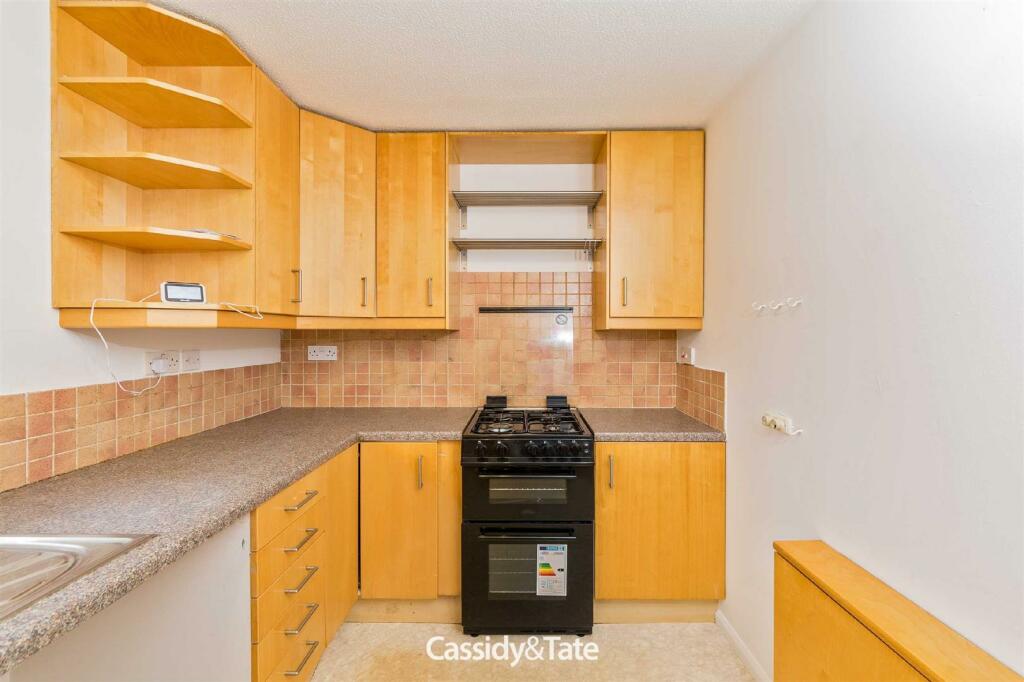Additional property image - Stanton Close, Jersey Farm, St Albans