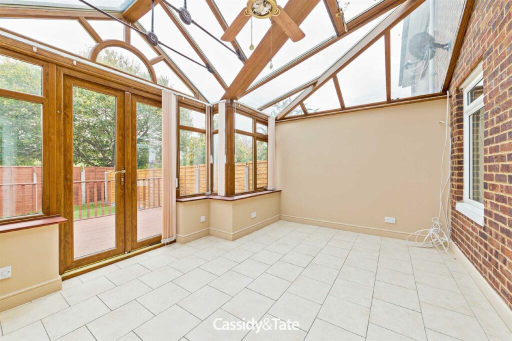 Additional property image - Stanton Close, Jersey Farm, St Albans