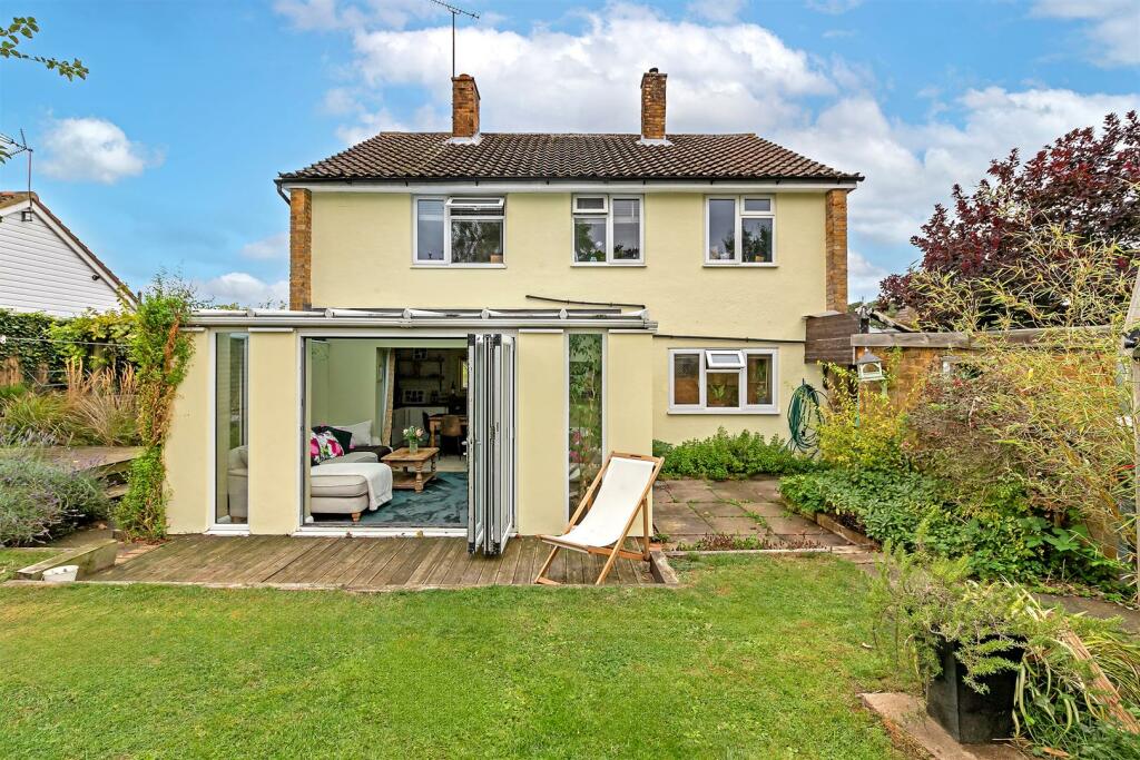 Additional property image - Roe Green Close, Hatfield