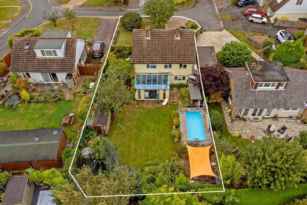 Additional property image - Roe Green Close, Hatfield