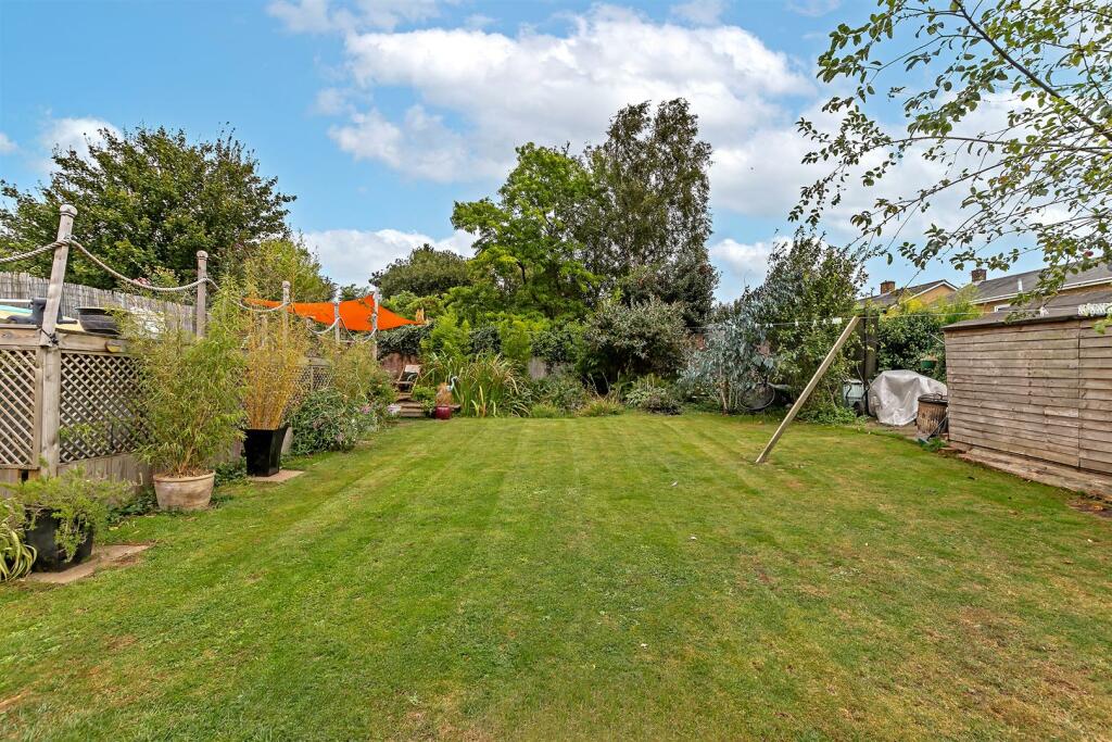 Additional property image - Roe Green Close, Hatfield