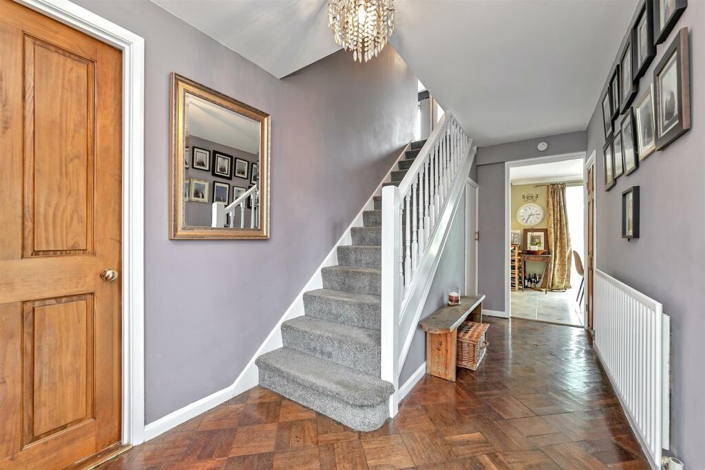 Additional property image - Roe Green Close, Hatfield