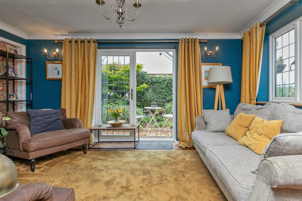 Additional property image - Roe Green Close, Hatfield