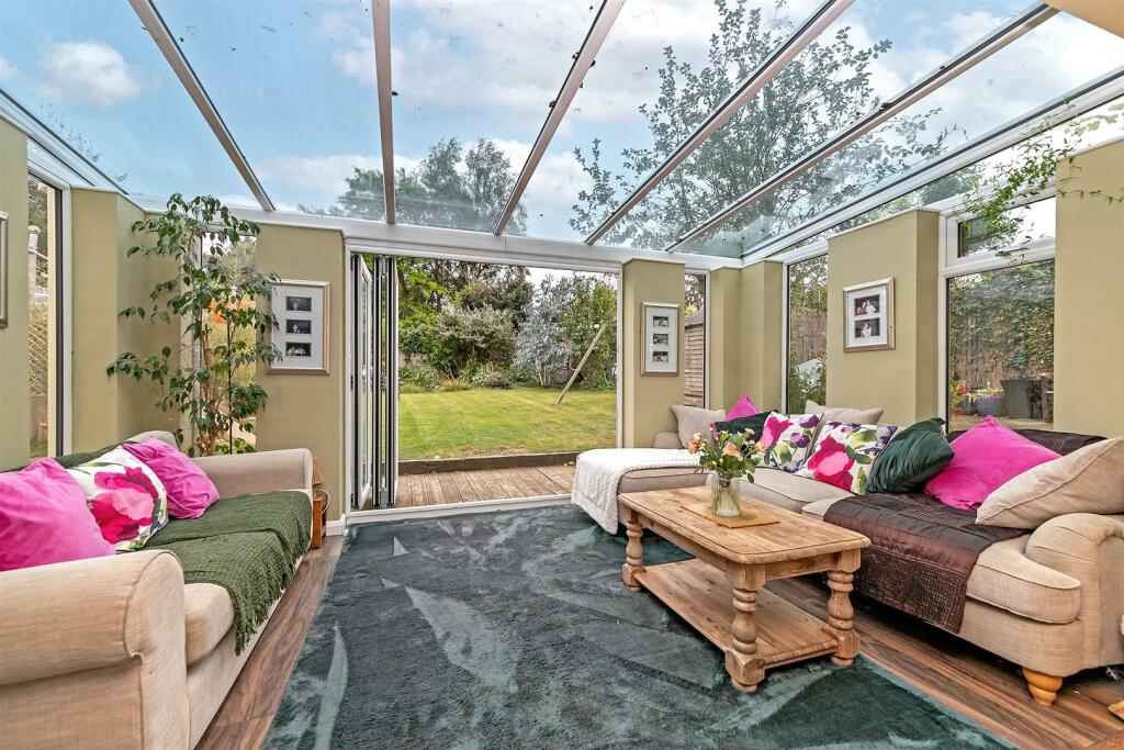 Additional property image - Roe Green Close, Hatfield