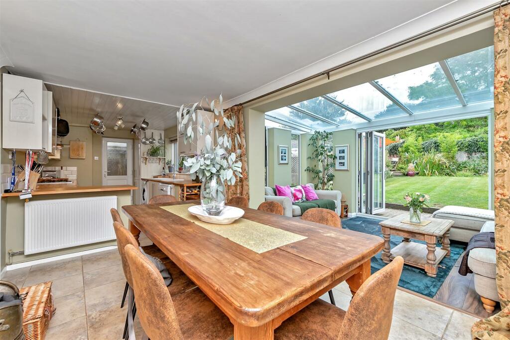 Additional property image - Roe Green Close, Hatfield
