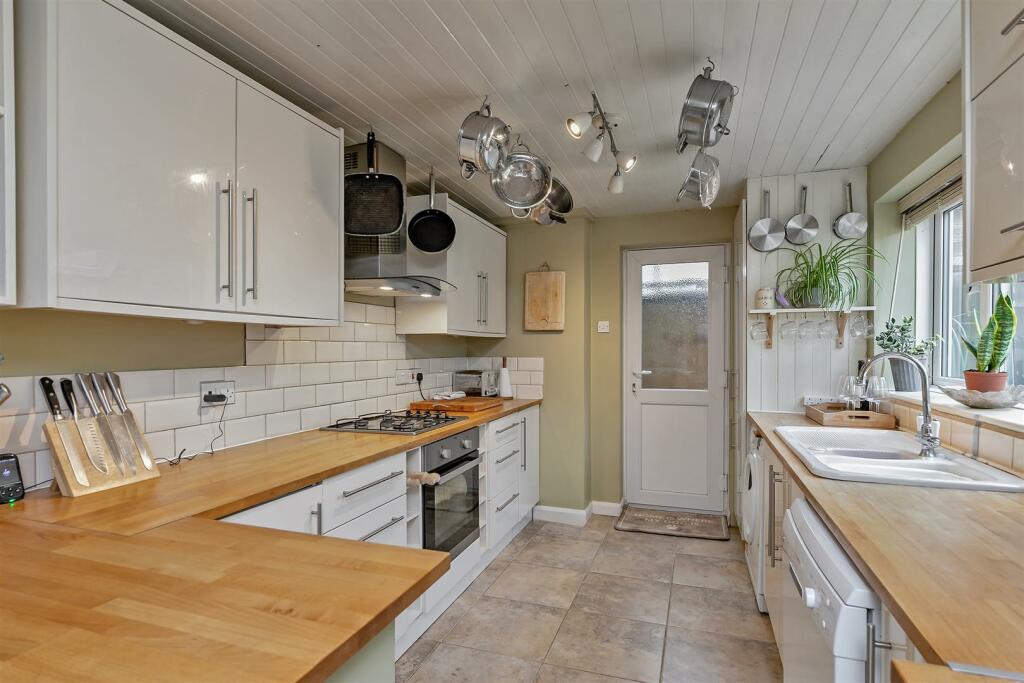 Additional property image - Roe Green Close, Hatfield