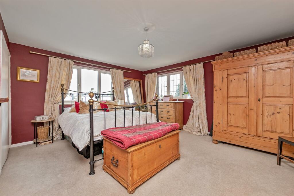 Additional property image - Roe Green Close, Hatfield