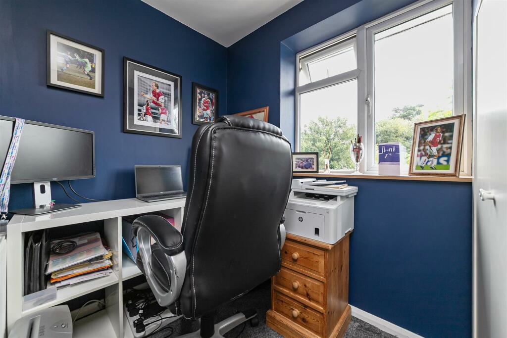 Additional property image - Roe Green Close, Hatfield