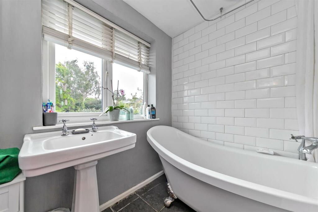 Additional property image - Roe Green Close, Hatfield