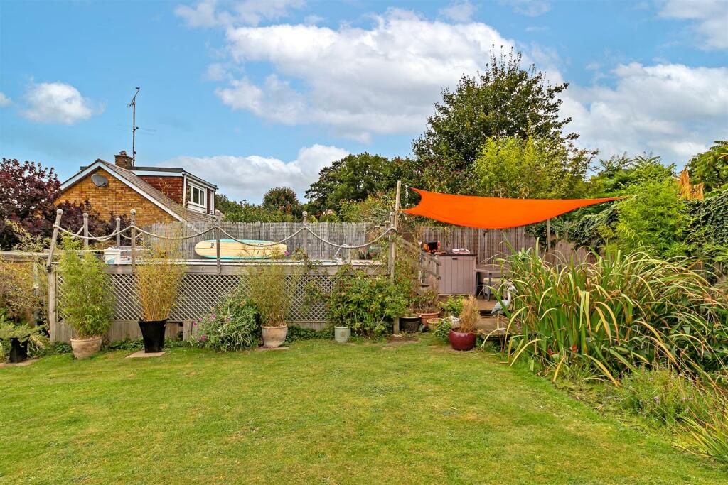 Additional property image - Roe Green Close, Hatfield