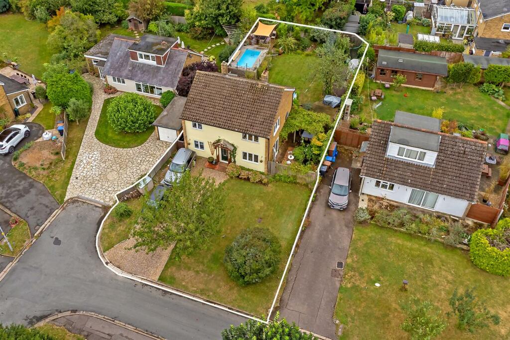 Additional property image - Roe Green Close, Hatfield