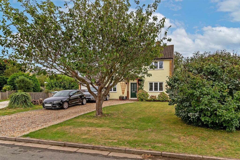 Additional property image - Roe Green Close, Hatfield