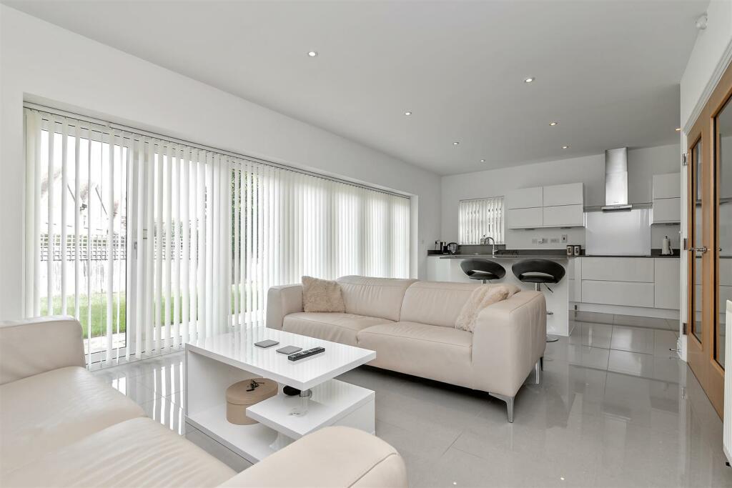 Additional property image - The Green, Kings Park, St. Albans