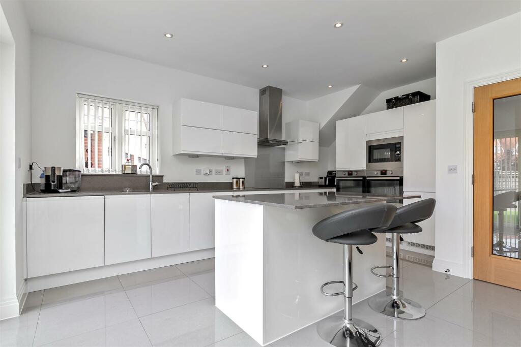 Additional property image - The Green, Kings Park, St. Albans
