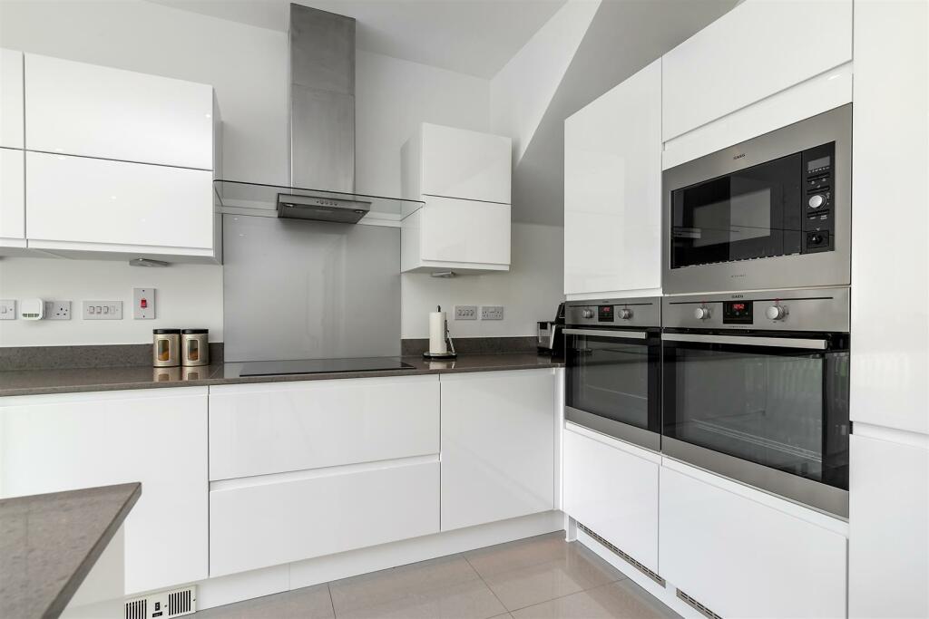 Additional property image - The Green, Kings Park, St. Albans