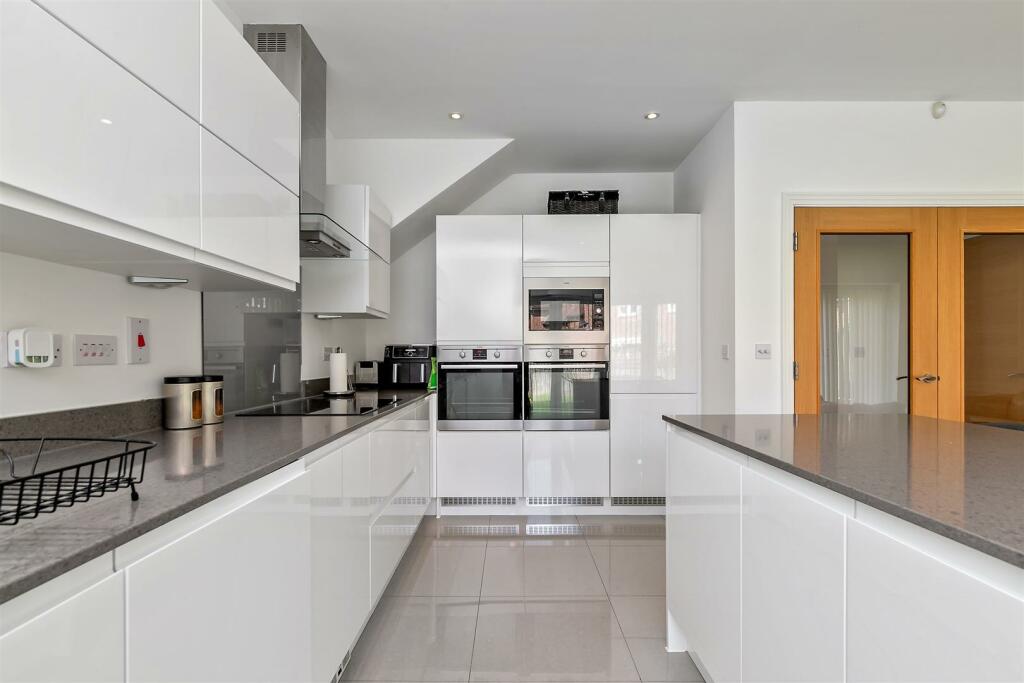 Additional property image - The Green, Kings Park, St. Albans