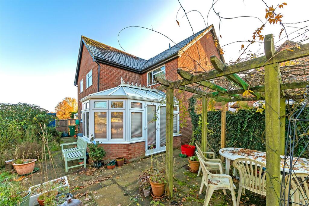 Additional property image - Pollicott Close, St. Albans