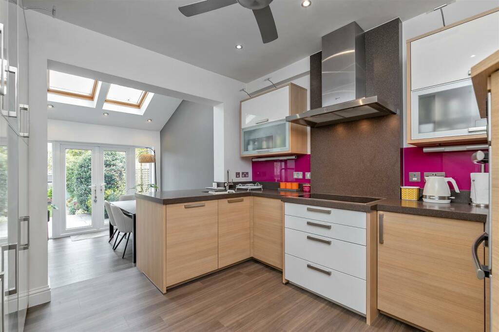 Additional property image - Longacres, St. Albans