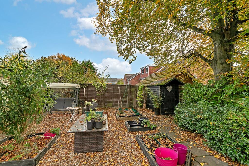 Additional property image - Longacres, St. Albans