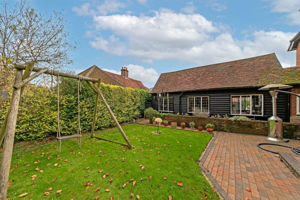 Additional property image - Kay Walk, St. Albans