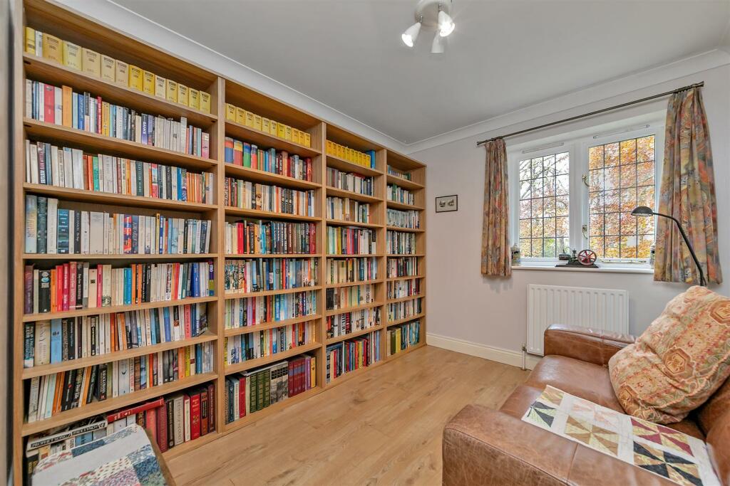 Additional property image - Kay Walk, St. Albans