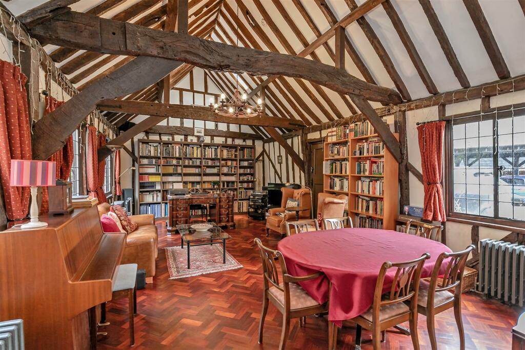 Additional property image - Kay Walk, St. Albans