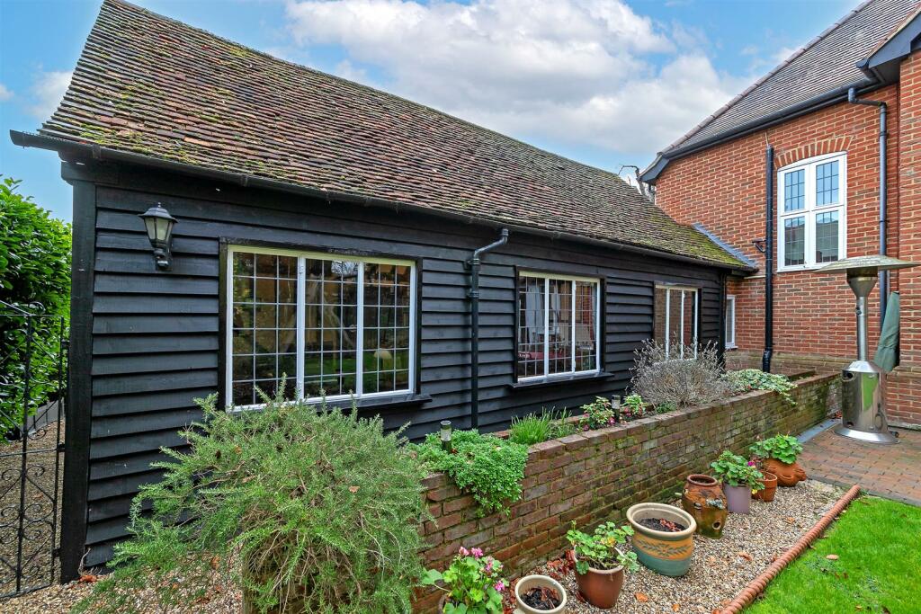 Additional property image - Kay Walk, St. Albans