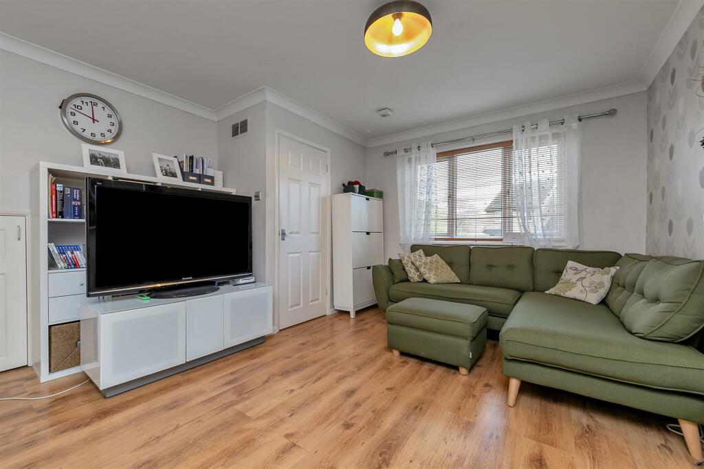 Additional property image - Beverley Gardens, St. Albans