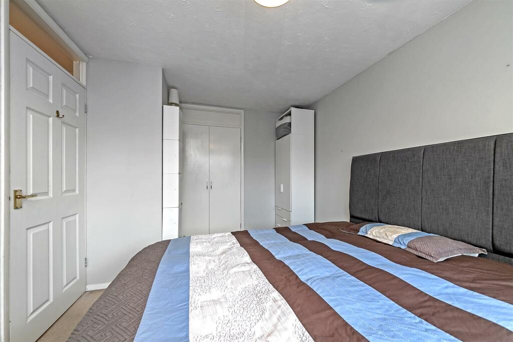 Additional property image - Beverley Gardens, St. Albans