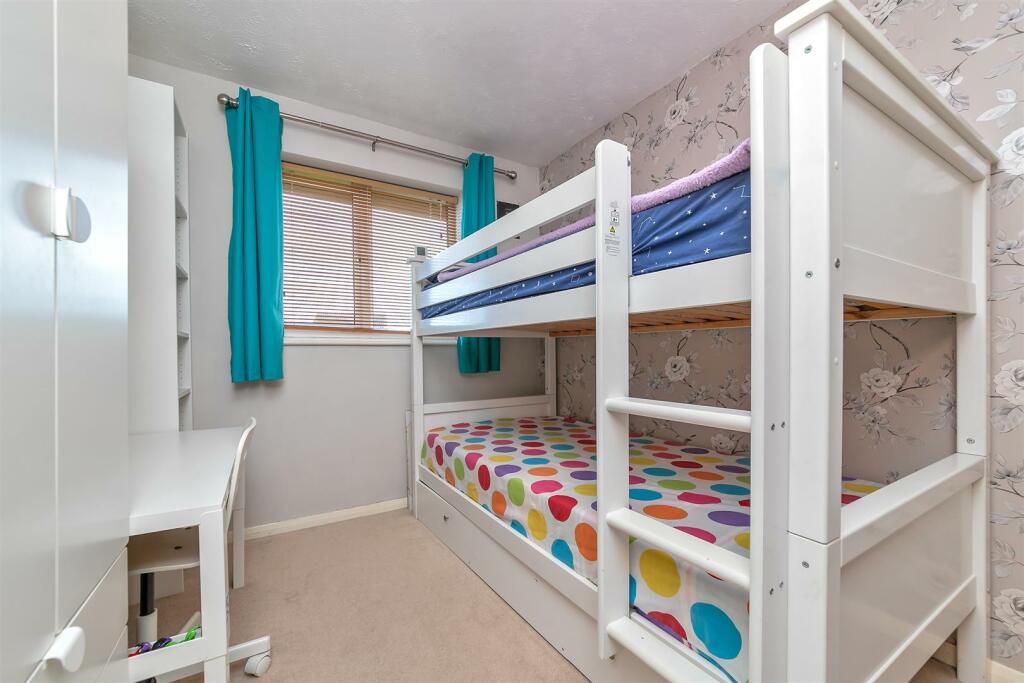 Additional property image - Beverley Gardens, St. Albans