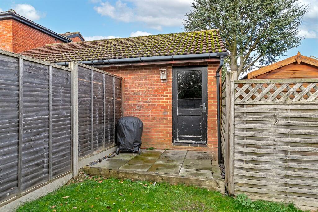 Additional property image - Beverley Gardens, St. Albans