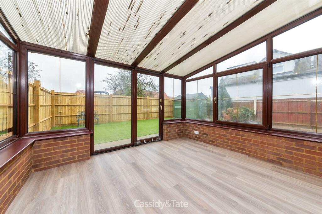 Additional property image - Oaklands Lane, Smallford