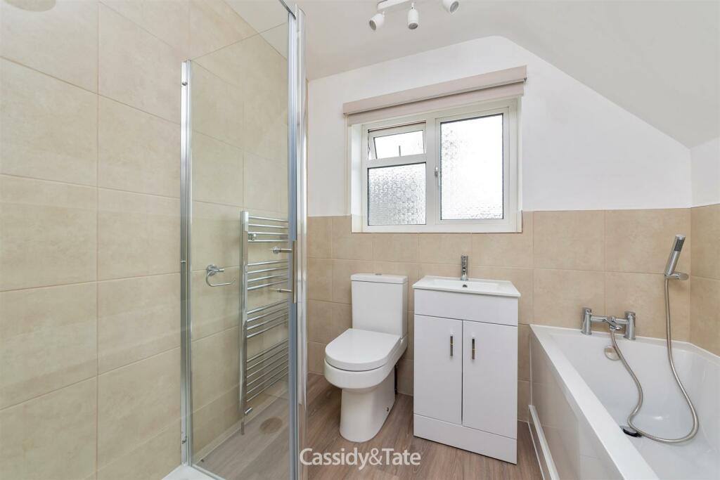 Additional property image - Oaklands Lane, Smallford