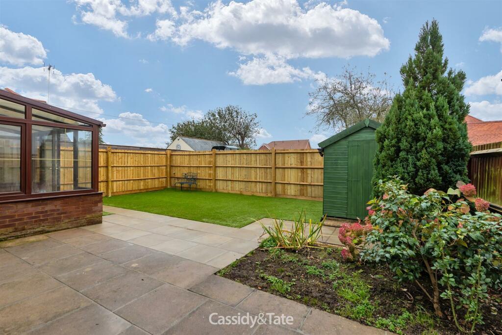 Additional property image - Oaklands Lane, Smallford