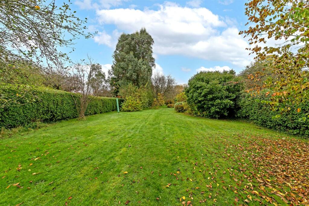 Additional property image - St. Albans Road, Sandridge, St. Albans