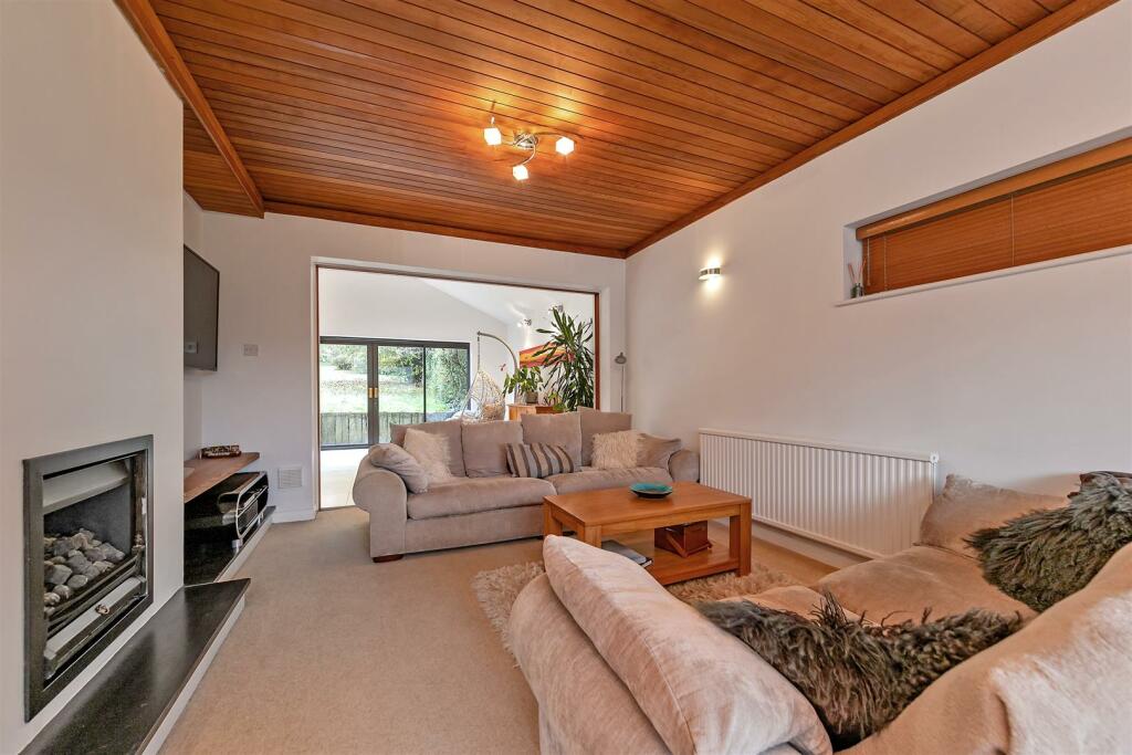 Additional property image - St. Albans Road, Sandridge, St. Albans